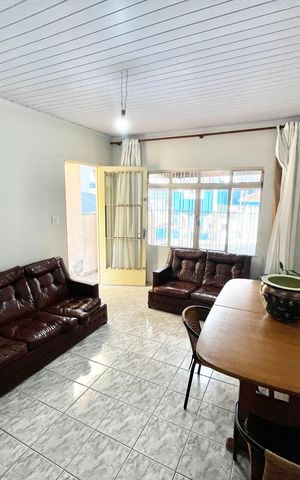 Casa à venda com 125m², 3 quartos e 2 vagas Casa à venda com 125m², 3 quartos e 2 vagasSala