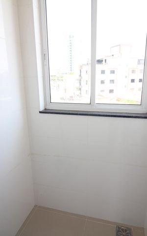 Apartamento à venda com 77m², 3 quartos e 1 vagaÁrea de Serviço