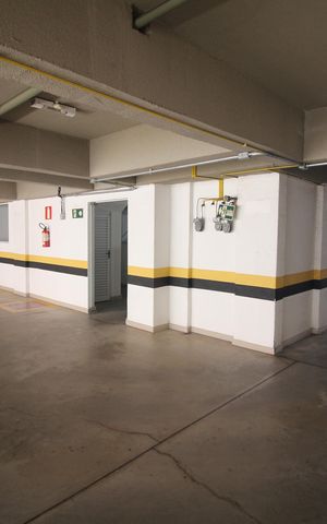 Apartamento à venda com 77m², 3 quartos e 1 vagaÁrea comum