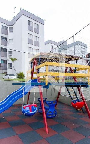 Apartamento para alugar com 47m², 2 quartos e 1 vaga Apartamento para alugar com 47m², 2 quartos e 1 vagaÁrea comum - Playground