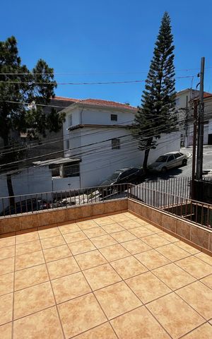 Casa à venda com 120m², 2 quartos e 1 vaga Casa à venda com 120m², 2 quartos e 1 vagaVaranda