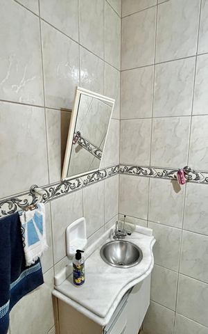 Casa à venda com 120m², 2 quartos e 1 vaga Casa à venda com 120m², 2 quartos e 1 vagaBanheiro de serviço