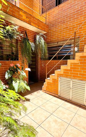 Casa à venda com 120m², 2 quartos e 1 vaga Casa à venda com 120m², 2 quartos e 1 vagaQuintal