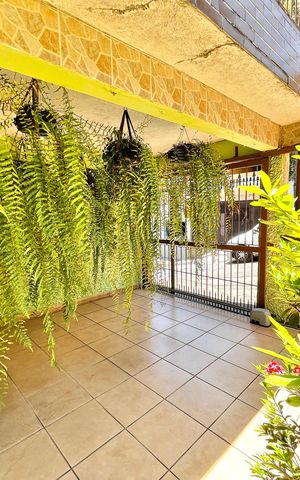 Casa à venda com 120m², 2 quartos e 1 vaga Casa à venda com 120m², 2 quartos e 1 vagaGaragem/Jardim