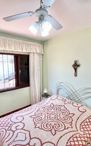 Casa à venda com 120m², 2 quartos e 1 vaga Casa à venda com 120m², 2 quartos e 1 vagaQuarto 1