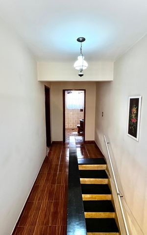 Casa à venda com 120m², 2 quartos e 1 vaga Casa à venda com 120m², 2 quartos e 1 vagaCorredor