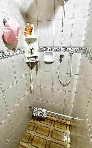 Casa à venda com 120m², 2 quartos e 1 vaga Casa à venda com 120m², 2 quartos e 1 vagaBanheiro de serviço