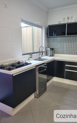 Casa à venda com 115m², 3 quartos e 2 vagas