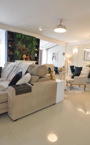 Casa para alugar com 340m², 3 quartos e 5 vagasSala