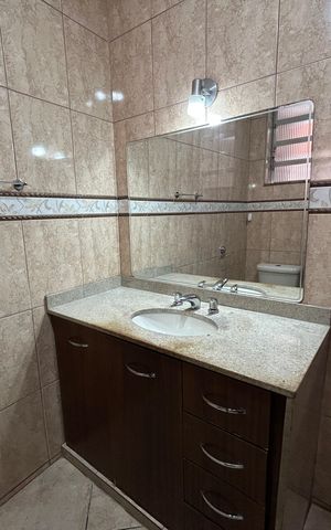 Casa para alugar com 110m², 3 quartos e 3 vagasBanheiro 1