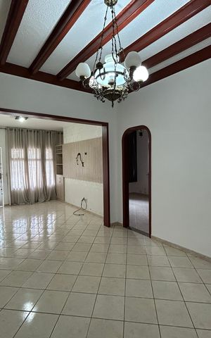 Casa para alugar com 110m², 3 quartos e 3 vagasSala