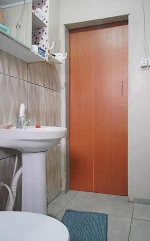 Casa para alugar com 190m², 3 quartos e 3 vagasBanheiro 2