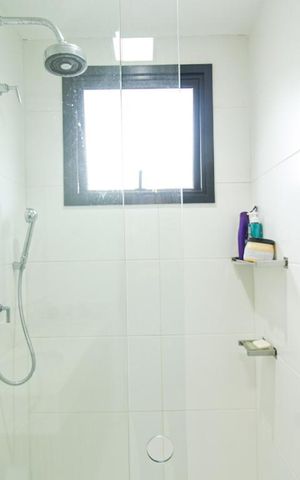 Apartamento para alugar com 109m², 3 quartos e 2 vagas Apartamento para alugar com 109m², 3 quartos e 2 vagasBanheiro da Suíte 1