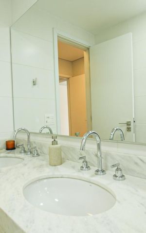 Apartamento para alugar com 109m², 3 quartos e 2 vagas Apartamento para alugar com 109m², 3 quartos e 2 vagasBanheiro da Suíte 1