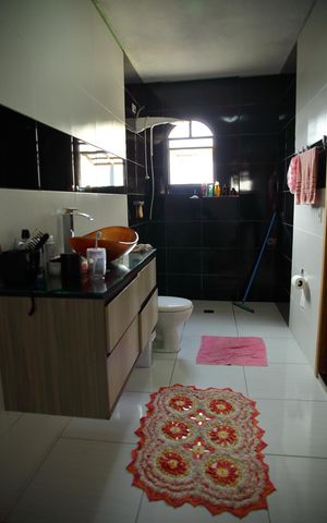 Casa à venda com 259m², 3 quartos e 3 vagasBanheiro da Suíte 