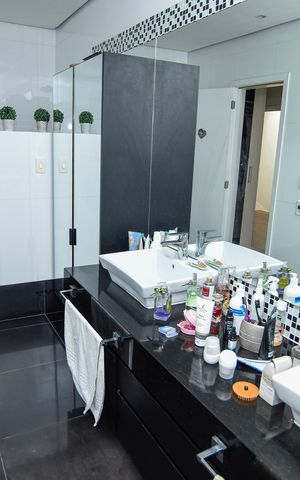 Casa de condomínio para alugar com 260m², 3 quartos e 2 vagasBanheiro da Suíte 1