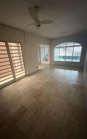 Casa à venda com 160m², 3 quartos e 2 vagas Casa à venda com 160m², 3 quartos e 2 vagasSala