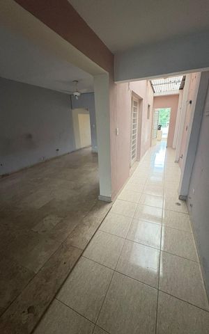 Casa à venda com 160m², 3 quartos e 2 vagas Casa à venda com 160m², 3 quartos e 2 vagasÁrea Externa