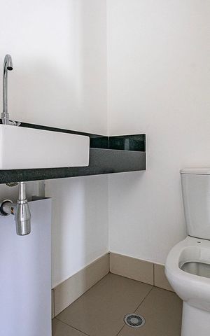 Apartamento à venda com 178m², 3 quartos e 2 vagas Apartamento à venda com 178m², 3 quartos e 2 vagasLavabo