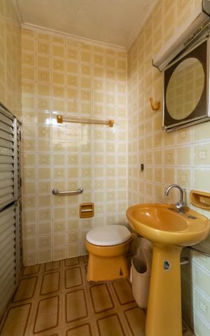 Casa à venda com 297m², 2 quartos e 1 vaga Casa à venda com 297m², 2 quartos e 1 vagaBanheiro 2