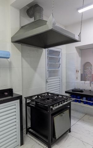 Casa para alugar com 500m², 6 quartos e 2 vagas Casa para alugar com 500m², 6 quartos e 2 vagasCozinha