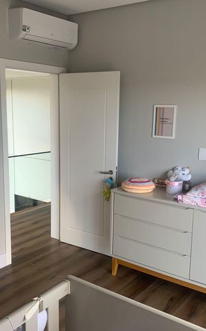 Casa à venda com 225m², 3 quartos e 4 vagas Casa à venda com 225m², 3 quartos e 4 vagasQuarto