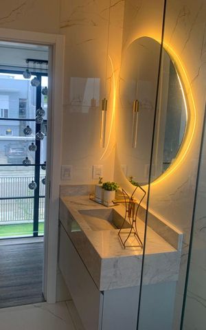 Casa à venda com 225m², 3 quartos e 4 vagas Casa à venda com 225m², 3 quartos e 4 vagasBanheiro