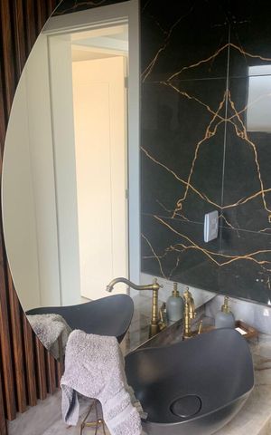 Casa à venda com 225m², 3 quartos e 4 vagas Casa à venda com 225m², 3 quartos e 4 vagasBanheiro