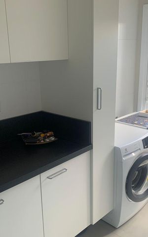 Casa à venda com 225m², 3 quartos e 4 vagas Casa à venda com 225m², 3 quartos e 4 vagasÁrea de serviço
