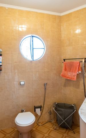 Casa à venda com 250m², 3 quartos e 2 vagas Casa à venda com 250m², 3 quartos e 2 vagasBanheiro da Suíte