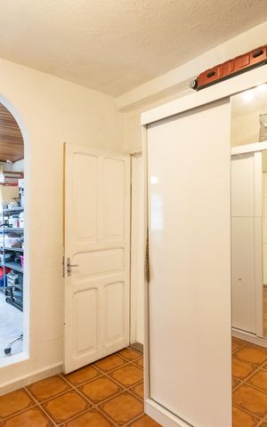 Casa à venda com 250m², 3 quartos e 2 vagas Casa à venda com 250m², 3 quartos e 2 vagasCloset do Quarto 2