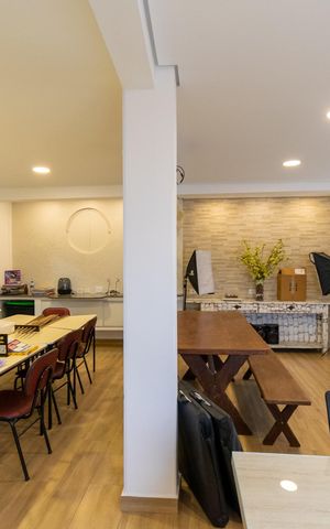 Casa à venda com 250m², 3 quartos e 2 vagas Casa à venda com 250m², 3 quartos e 2 vagasSalão de Festas