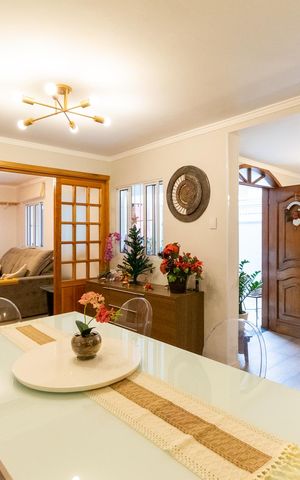 Casa à venda com 250m², 3 quartos e 2 vagas Casa à venda com 250m², 3 quartos e 2 vagasSala de Jantar