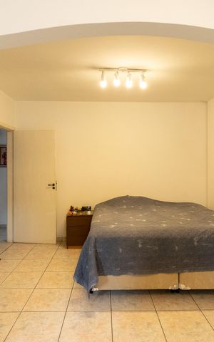 Casa à venda com 250m², 3 quartos e 2 vagas Casa à venda com 250m², 3 quartos e 2 vagasQuarto 2