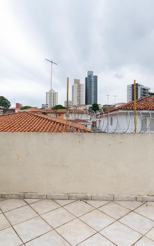 Casa à venda com 250m², 3 quartos e 2 vagas Casa à venda com 250m², 3 quartos e 2 vagasSacada do Escritório