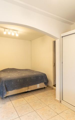 Casa à venda com 250m², 3 quartos e 2 vagas Casa à venda com 250m², 3 quartos e 2 vagasQuarto 2