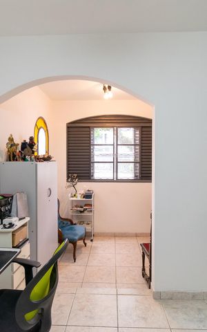 Casa à venda com 250m², 3 quartos e 2 vagas Casa à venda com 250m², 3 quartos e 2 vagasQuarto 3