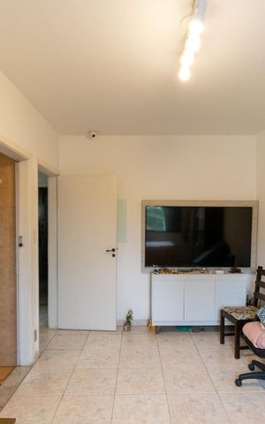 Casa à venda com 250m², 3 quartos e 2 vagas Casa à venda com 250m², 3 quartos e 2 vagasSuíte