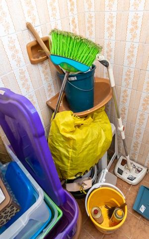 Apartamento à venda com 76m², 2 quartos e 1 vaga Apartamento à venda com 76m², 2 quartos e 1 vagaBanheiro de serviço