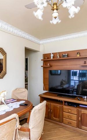 Apartamento à venda com 76m², 2 quartos e 1 vaga Apartamento à venda com 76m², 2 quartos e 1 vagaSala
