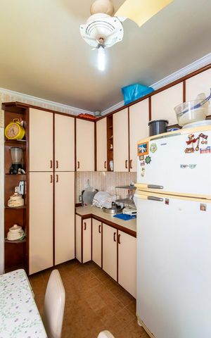Apartamento à venda com 76m², 2 quartos e 1 vaga Apartamento à venda com 76m², 2 quartos e 1 vagaCozinha - Armários