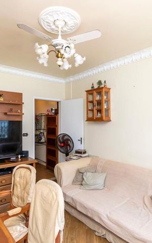 Apartamento à venda com 76m², 2 quartos e 1 vaga Apartamento à venda com 76m², 2 quartos e 1 vagaSala