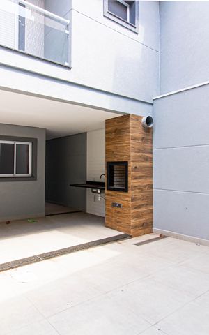 Casa à venda com 259m², 3 quartos e 5 vagas Casa à venda com 259m², 3 quartos e 5 vagasÁrea externa