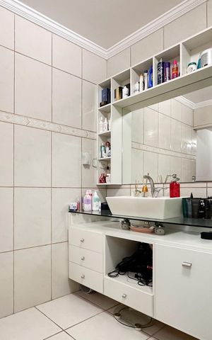 Casa à venda com 112m², 2 quartos e 1 vaga Casa à venda com 112m², 2 quartos e 1 vagaBanheiro da Suíte