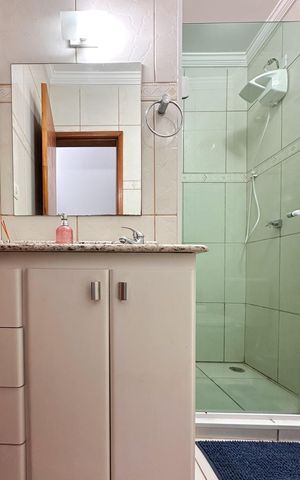 Casa à venda com 112m², 2 quartos e 1 vaga Casa à venda com 112m², 2 quartos e 1 vagaBanheiro Social