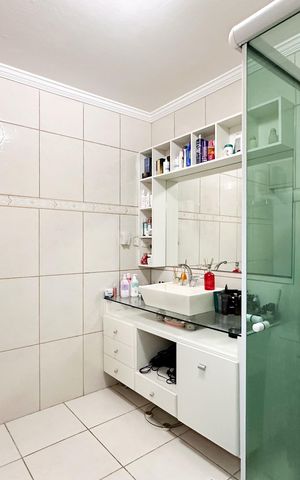 Casa à venda com 112m², 2 quartos e 1 vaga Casa à venda com 112m², 2 quartos e 1 vagaBanheiro da Suíte
