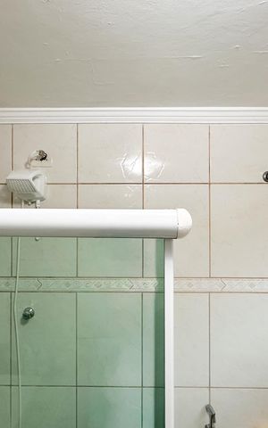 Casa à venda com 112m², 2 quartos e 1 vaga Casa à venda com 112m², 2 quartos e 1 vagaBanheiro da Suíte