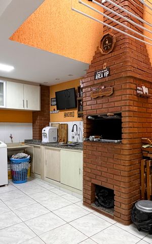 Casa à venda com 112m², 2 quartos e 1 vaga Casa à venda com 112m², 2 quartos e 1 vagaÁrea de Serviço