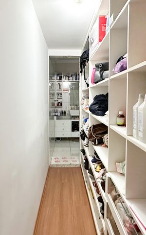 Casa à venda com 112m², 2 quartos e 1 vaga Casa à venda com 112m², 2 quartos e 1 vagaCloset da suíte