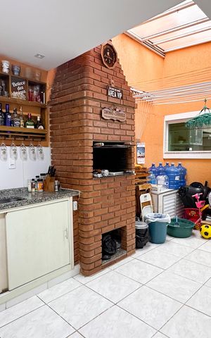 Casa à venda com 112m², 2 quartos e 1 vaga Casa à venda com 112m², 2 quartos e 1 vagaÁrea de Serviço